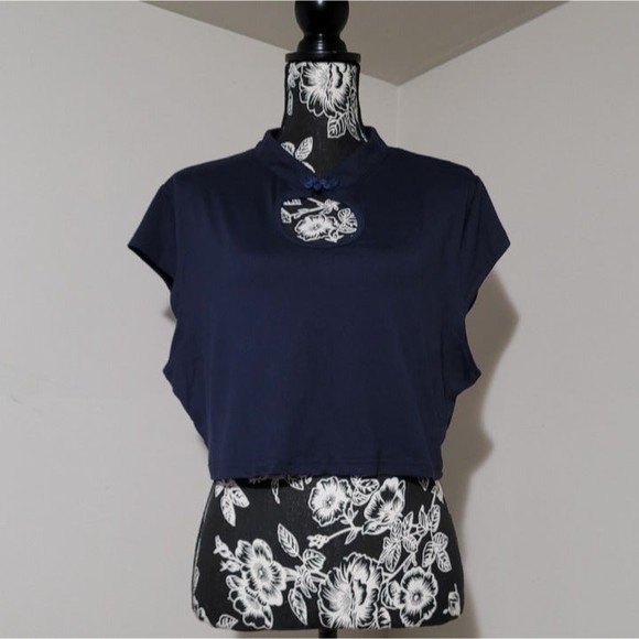 Shein crop top mandarin collar keyhole navy 4x plus - Picture 2 of 9